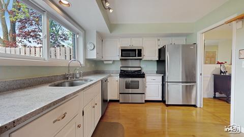1828 Wildberry Dr #E, Glenview, IL 60025 photo 7