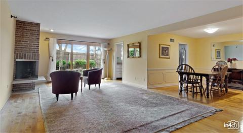 1828 Wildberry Dr #E, Glenview, IL 60025 photo 2