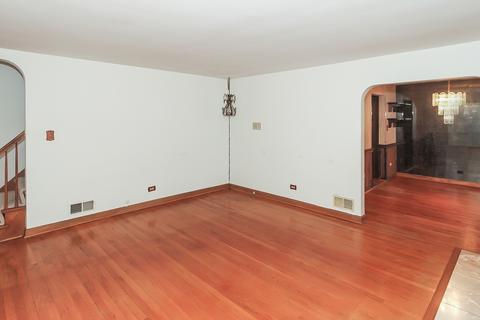 736 Greenview Ave, Des Plaines, IL 60016 photo 4