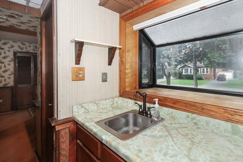 736 Greenview Ave, Des Plaines, IL 60016 photo 9