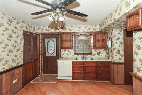 736 Greenview Ave, Des Plaines, IL 60016 photo 10