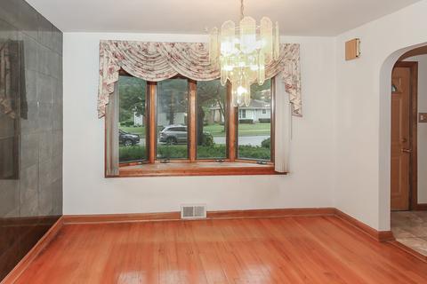 736 Greenview Ave, Des Plaines, IL 60016 photo 7