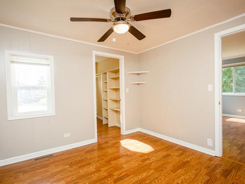 2515 S Scheid Ln, Mchenry, IL 60051 photo 12