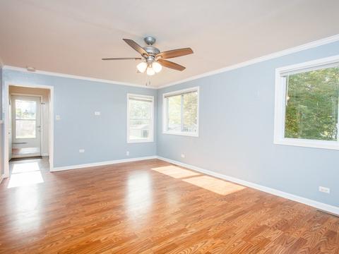 2515 S Scheid Ln, Mchenry, IL 60051 photo 6
