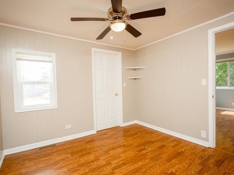 2515 S Scheid Ln, Mchenry, IL 60051 photo 13