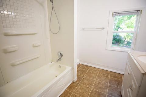 822 Bunn St, Bloomington, IL 61701 photo 27