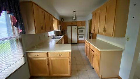 960 Laurel Dr, Aurora, IL 60506 photo 6