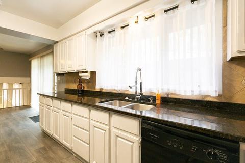 1611 E 154th Pl, Dolton, IL 60419 photo 9