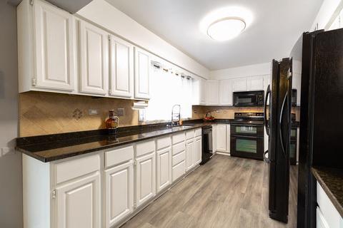 1611 E 154th Pl, Dolton, IL 60419 photo 10