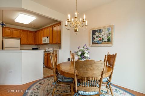 2813 Beacon Point Cir, Elgin, IL 60124 photo 11