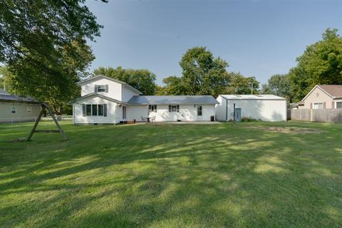 404 E Wood St, Colfax, IL 61728 photo 3