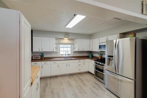 404 E Wood St, Colfax, IL 61728 photo 16