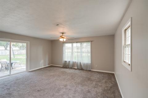 404 E Wood St, Colfax, IL 61728 photo 23