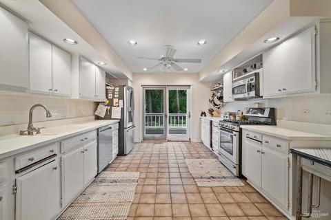1801 Kevin Ave, Elgin, IL 60123 photo 9
