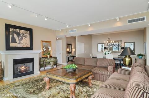21 E Huron St #3404, Chicago, IL 60611 photo 3