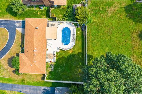 517 Oak Dr, East Dundee, IL 60118 photo 31