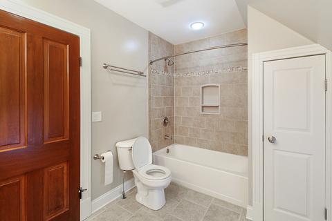 967 Lawrence Ave, Elgin, IL 60123 photo 13