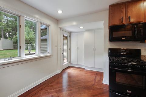 967 Lawrence Ave, Elgin, IL 60123 photo 8