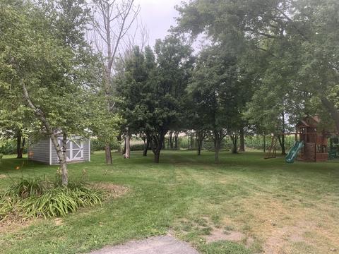 3327 E 9th Rd, Utica, IL 61373 photo 9