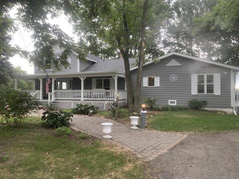 3327 E 9th Rd, Utica, IL 61373 photo 1