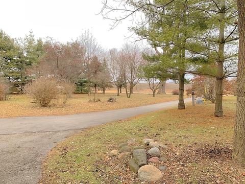 3327 E 9th Rd, Utica, IL 61373 photo 8
