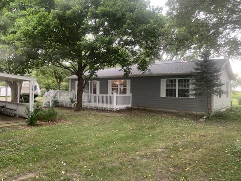 3327 E 9th Rd, Utica, IL 61373 photo 6