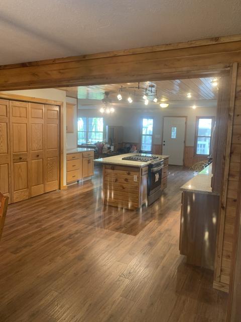 3327 E 9th Rd, Utica, IL 61373 photo 12