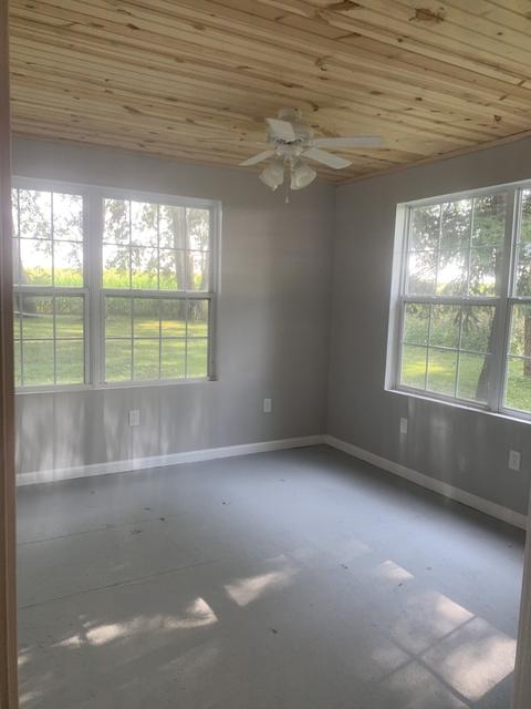 3327 E 9th Rd, Utica, IL 61373 photo 25
