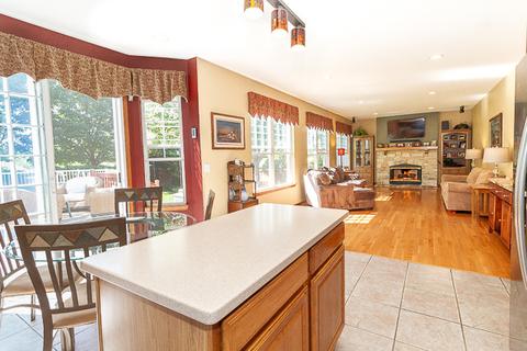 783 Meadow Dr, Des Plaines, IL 60016 photo 12