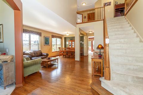 783 Meadow Dr, Des Plaines, IL 60016 photo 2