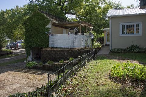 108 W Knox St, Morrison, IL 61270 photo 3