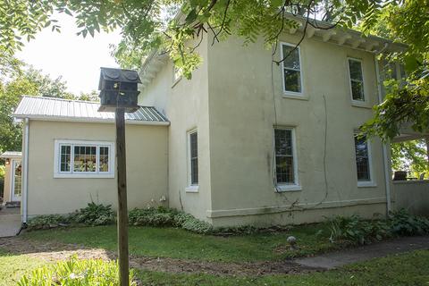 108 W Knox St, Morrison, IL 61270 photo 4