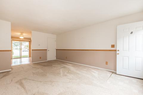 103 S Towanda Ave #8, Normal, IL 61761 photo 4