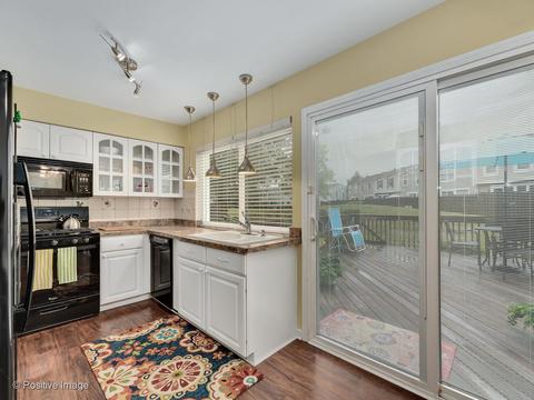 1932 Whitingham Ln, Hoffman Estates, IL 60169 photo 15