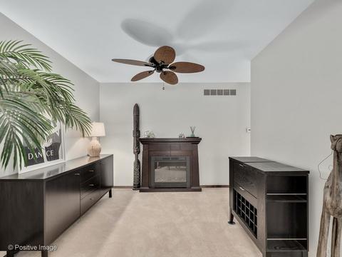 1932 Whitingham Ln, Hoffman Estates, IL 60169 photo 8