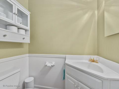 1932 Whitingham Ln, Hoffman Estates, IL 60169 photo 10