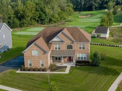 3640 Doral Dr, Elgin, IL 60124 photo 1