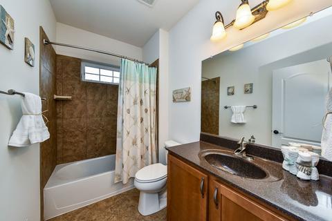 3640 Doral Dr, Elgin, IL 60124 photo 33