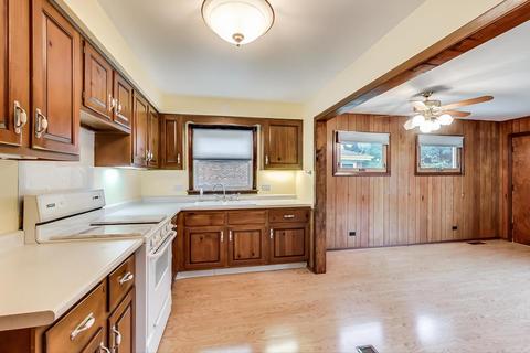 1878 Pine St, Des Plaines, IL 60018 photo 5