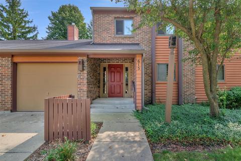 615 Waverly Dr #C, Elgin, IL 60120 photo 1