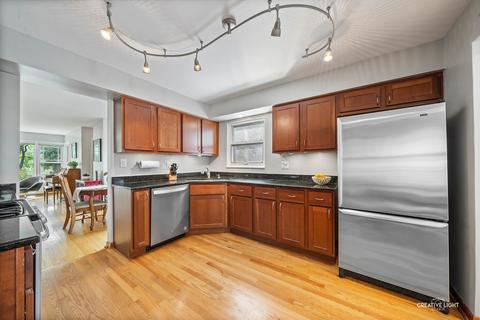 719 Lakeside Dr, Wheaton, IL 60187 photo 9