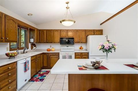 10874 Hamborg Rd, Roscoe, IL 61073 photo 13