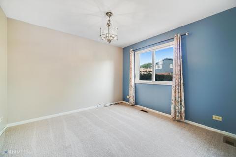 1489 Blackburn St, Wheaton, IL 60189 photo 9
