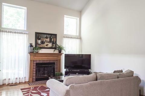 369 W Prairie Cir, Itasca, IL 60143 photo 3