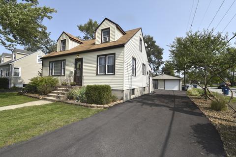 15057 Ridgeway Ave, Midlothian, IL 60445 photo 2