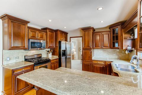 203 E Farnham Ln, Wheaton, IL 60189 photo 12