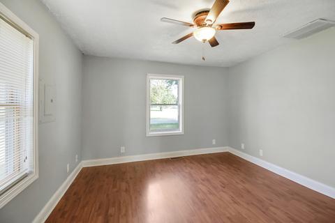 413 E Larmon St, Tolono, IL 61880 photo 18