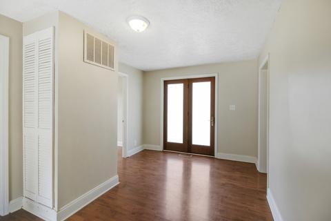 413 E Larmon St, Tolono, IL 61880 photo 17