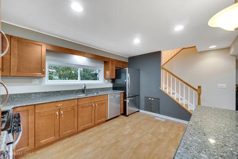 62 Hampton Rd, Montgomery, IL 60538 photo 6