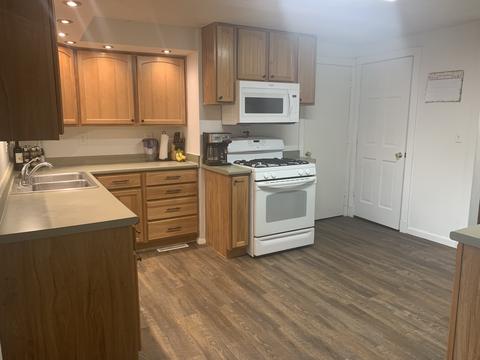 613 W Walnut St, Bloomington, IL 61701 photo 7